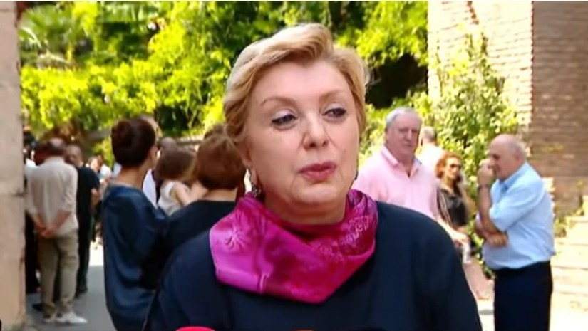 თინათინ რუხაძე