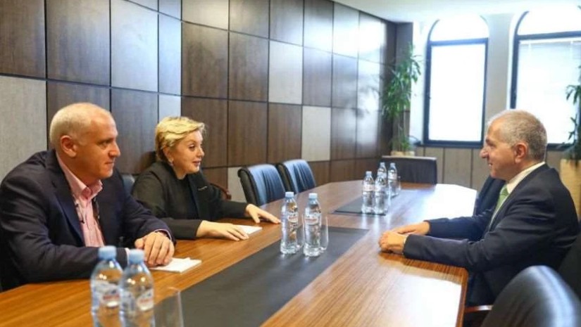 თინათინ რუხაძე
