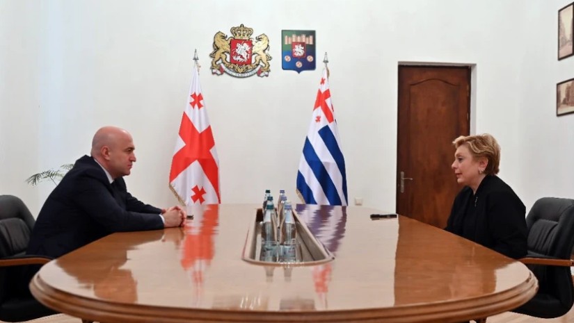 თინათინ რუხაძე
