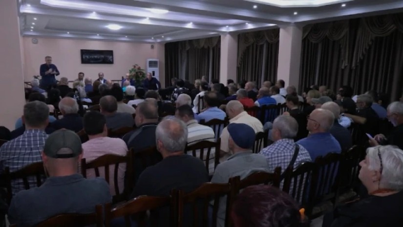 ჭიჭინაძის ქუჩის მცხოვრებლები ჭიჭინაძის ქუჩის მცხოვრებლები