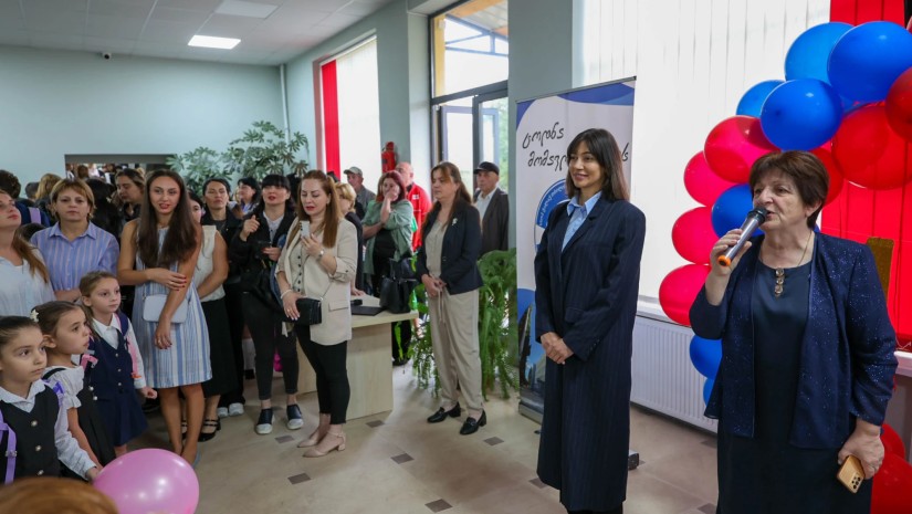 თინათინ ნიბლოშვილმა სკოლის მოსწავლეებსა და პედაგოგებს სასწავლო წლის დაწყება მიულოცა თინათინ ნიბლოშვილმა სკოლის მოსწავლეებსა და პედაგოგებს სასწავლო წლის დაწყება მიულოცა