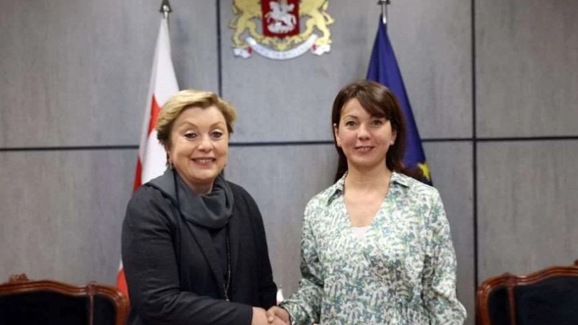 თინათინ რუხაძე