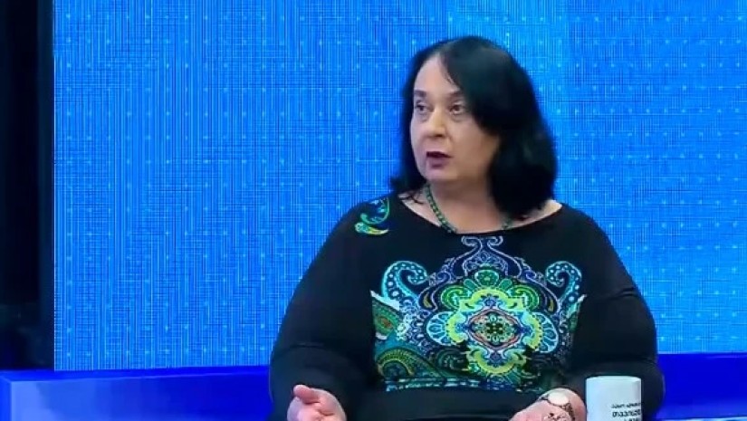 ნანა კაკაბაძე