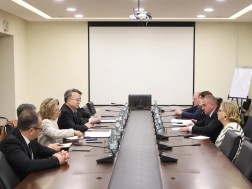 რევაზ სოხაძემ ADB-ის ვიცე-პრეზიდენტთან ახალი პროექტების განხორციელების შესაძლებლობებზე ისაუბრა რევაზ სოხაძემ ADB-ის ვიცე-პრეზიდენტთან ახალი პროექტების განხორციელების შესაძლებლობებზე ისაუბრა