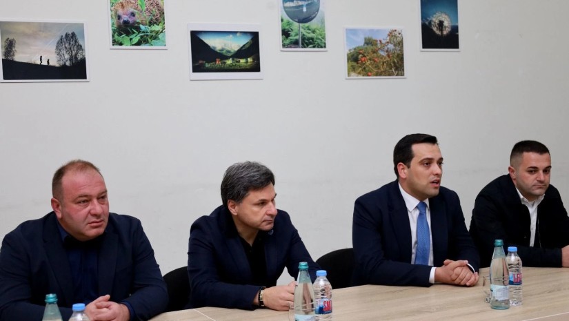 ახალციხის მუნიციპალიტეტის  მერი ვარლამ წიკლაური მუშაობას შეუდგა