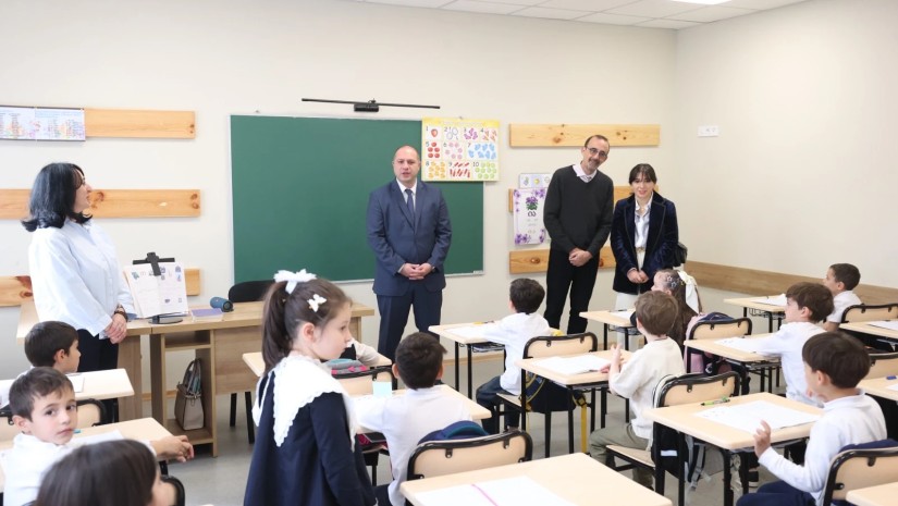  გივი მიქანაძემ რუსთავში ახლად რეაბილიტირებული საჯარო სკოლა გახსნა