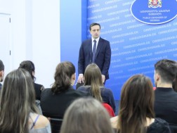 სახალხო დამცველი უმაღლესი საგანმანათლებლო დაწესებულებების სტუდენტებს შეხვდა
