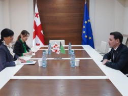 თეა ახვლედიან თეა ახვლედიან