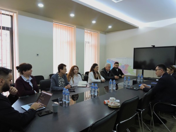 ქართველმა სპეციალისტებმა ყირგიზეთის დელეგაციის წევრებს ბირთვული და რადიაციული უსაფრთხოების მართვის კუთხით საქართველოს გამოცდილება გაუზიარეს ქართველმა სპეციალისტებმა ყირგიზეთის დელეგაციის წევრებს ბირთვული და რადიაციული უსაფრთხოების მართვის კუთხით საქართველოს გამოცდილება გაუზიარეს