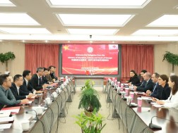 გივი მიქანაძე ნანჯინგის სარკინიგზო ტექნოლოგიების პროფესიულ ინსტიტუტს ეწვია გივი მიქანაძე ნანჯინგის სარკინიგზო ტექნოლოგიების პროფესიულ ინსტიტუტს ეწვია