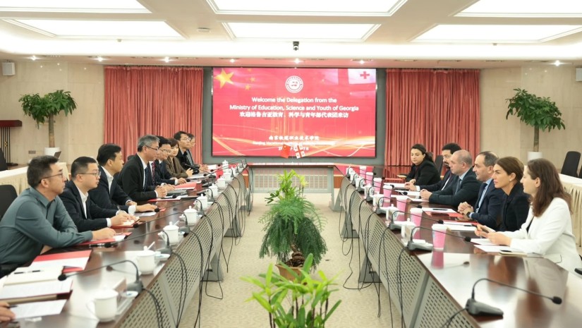  გივი მიქანაძე ნანჯინგის სარკინიგზო ტექნოლოგიების პროფესიულ ინსტიტუტს ეწვია