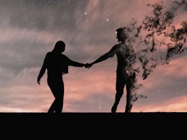 პარასოციალური