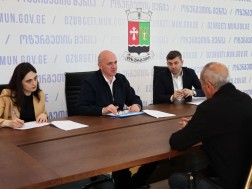  ოზურგეთის მერმა პაატა კუნჭულიამ მოქალაქეთა მიღება გამართა.