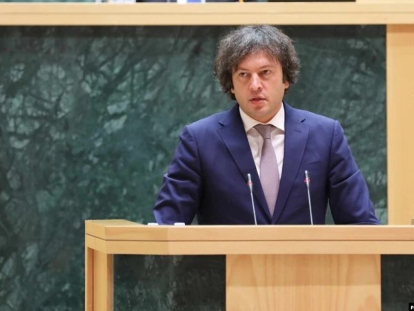 კობახიძე პარლამენტში