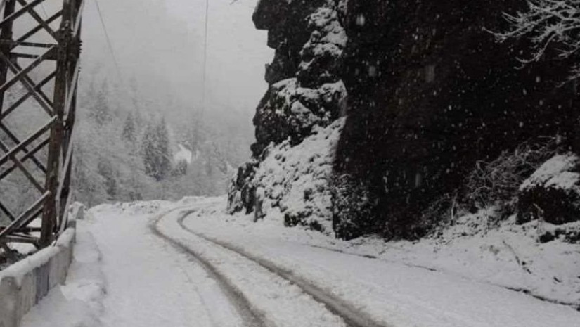 გზების დეპარტამენტი მძღოლებს აფრთხილებს