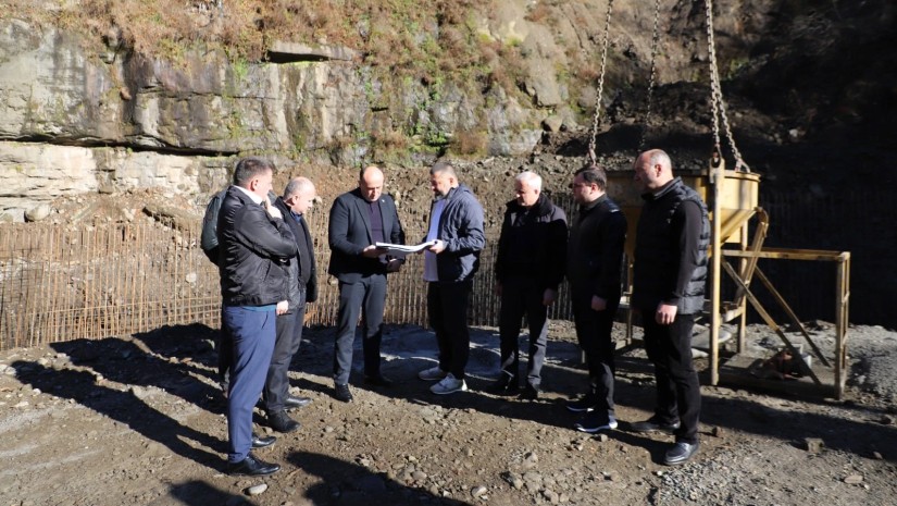 იმერეთში სახელმწიფო რწმუნებული ბაღდათში ინფრასტრუქტურულ სამუშაოებს გაეცნო