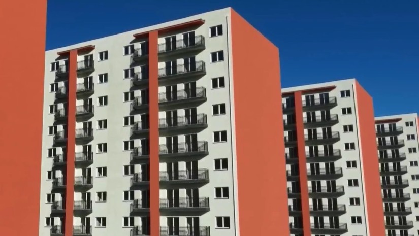 დევნილი ოჯახებისთვის ბინების გადაცემა თბილისში