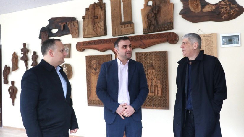  საბურთალოს რაიონის გამგეობამ N161 საჯარო სკოლაში სპორტული მოედნის რეაბილიტაცია განახორციელა