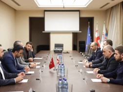  საკრებულოში  თურქეთის რესპუბლიკის ახალგაზრდობისა და სპორტის სამინისტროს წარმომადგენლებთან შეხვედრა გაიმართა