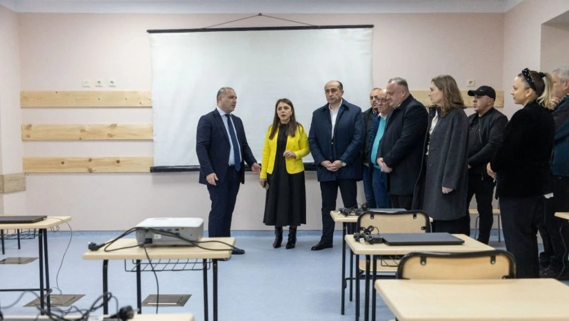 სკოლის გახსნა