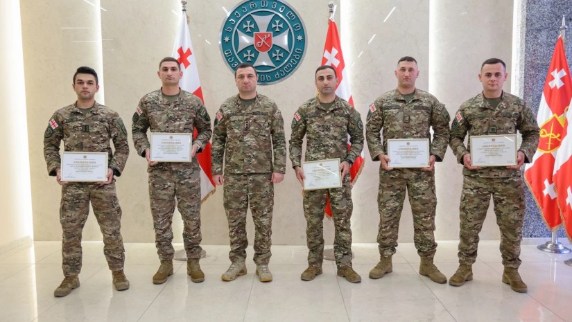  საქართველოს თავდაცვის ძალების მეთაურმა საუკეთესო სამხედროები დააჯილდოვა