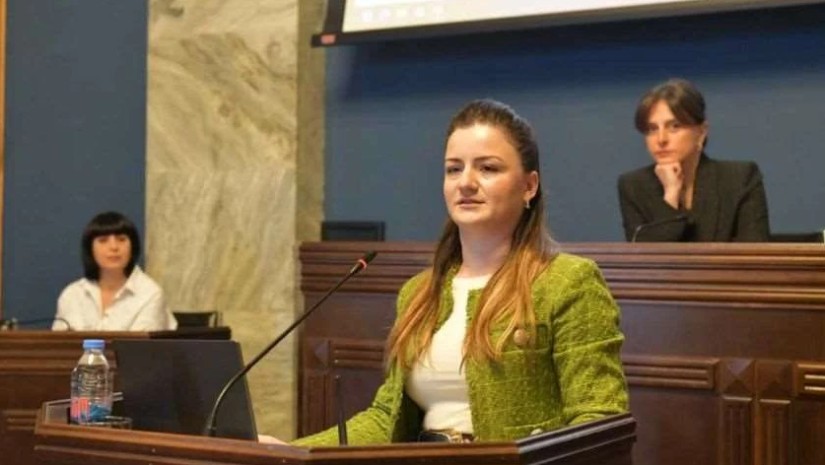 ნინო უტიაშვილ