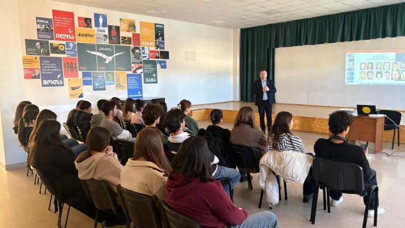  ახალქალაქი-ნინოწმინდის რაიონული პროკურორი ანტინარკოტიკული კამპანიის ფარგლებში სკოლის მოსწავლეებს შეხვდა