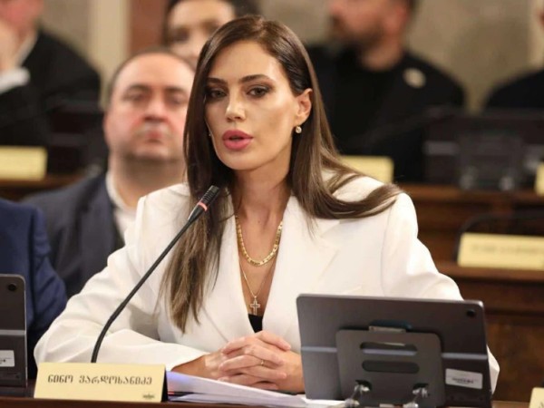 ნინო ვარდოსანიძე