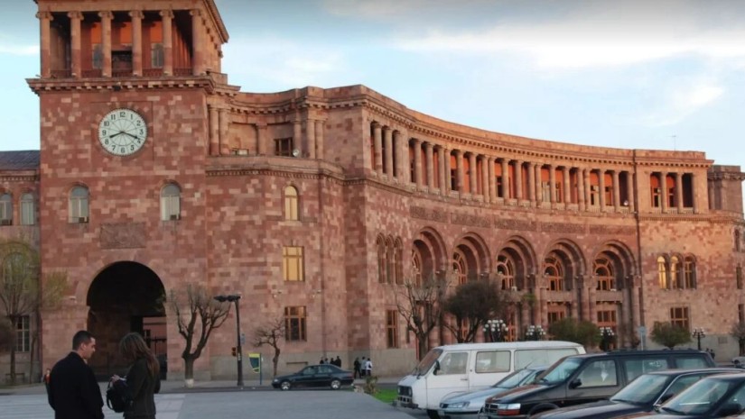 სომხეთის მთავრობამ დახურა ტელე და რადიო კომპანია