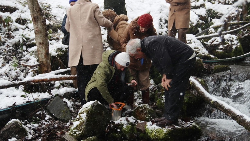  საირმეში, მდინარე წაბლარის შენაკადები ნაკადულის კალმახის ქვირითით დათევზიანდა