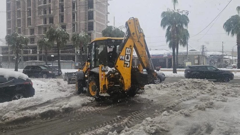 ქუთაისის მუნიციპალიტეტში ინტენსიურად მოსულმა თოვლმა გარკვეული პრობლემები შექმნა