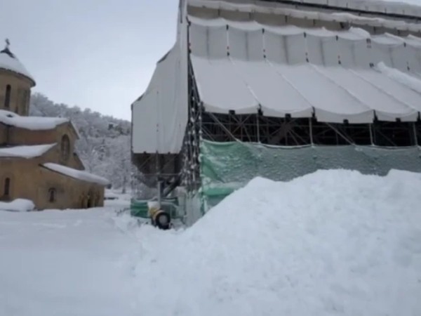 გელათი თოვლი