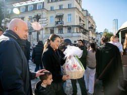 აჭარის მთავრობის თავმჯდომარემ ,,ალილოს“ მსვლელობის მონაწილეებს შობის დღესასწაული მიულოცა