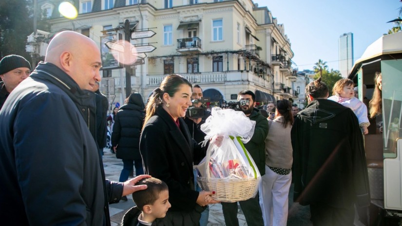 აჭარის მთავრობის თავმჯდომარემ ,,ალილოს“ მსვლელობის მონაწილეებს შობის დღესასწაული მიულოცა