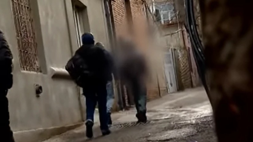 ჩაქუჩით ცემა და წამება