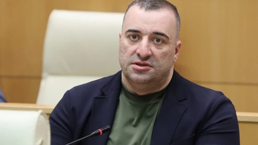 რატი იონათამიშვილი