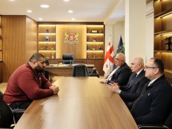 სპორტის მინისტრი მკლავჭიდელ ლევან საგინაშვილს შეხვდა სპორტის მინისტრი მკლავჭიდელ ლევან საგინაშვილს შეხვდა