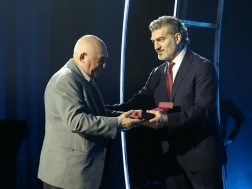 დაჯილდოება