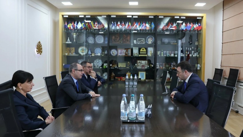 დავით სონღულაშვილი წყლის მართვის ესპანური კომპანიის Aqualia და „ჯორჯიან უოთერ ენდ ფაუერის“ (GWP) წარმომადგენლებს შეხვდა