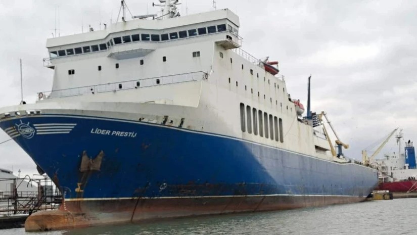 კამერუნის დროშის ქვეშ მცურავი გემი