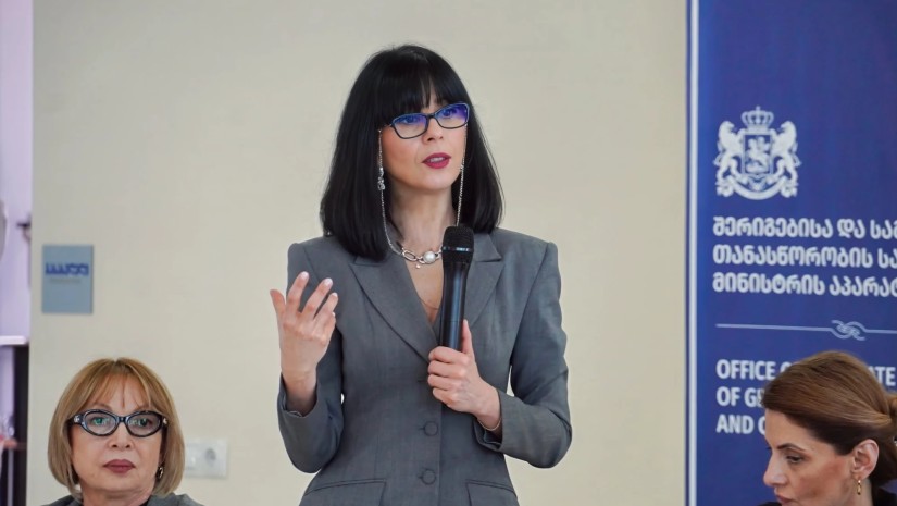 სახელმწიფო მინისტრი თეა ახვლედიანი მარნეულში პროფესიული სასწავლებლის სტუდენტებს შეხვდა