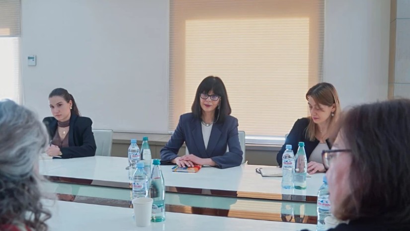 თეა ახვლედიან