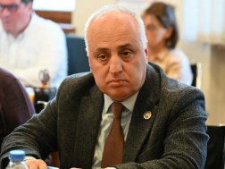 დიმიტრი ხუნდაძე