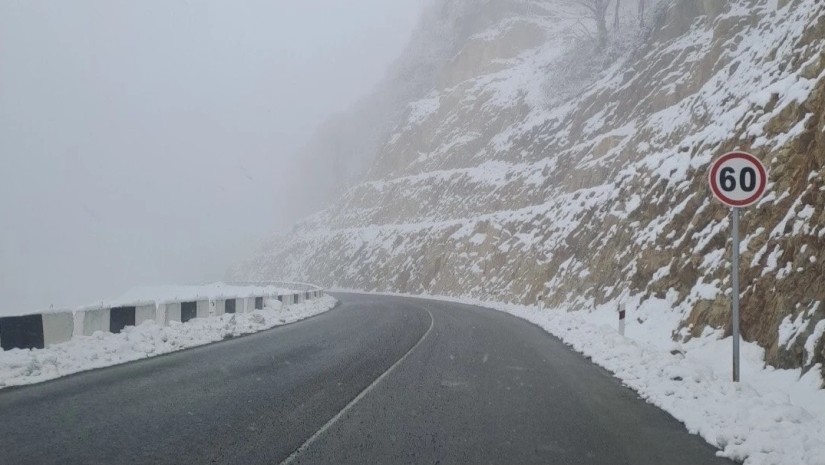 გზა თოვლი