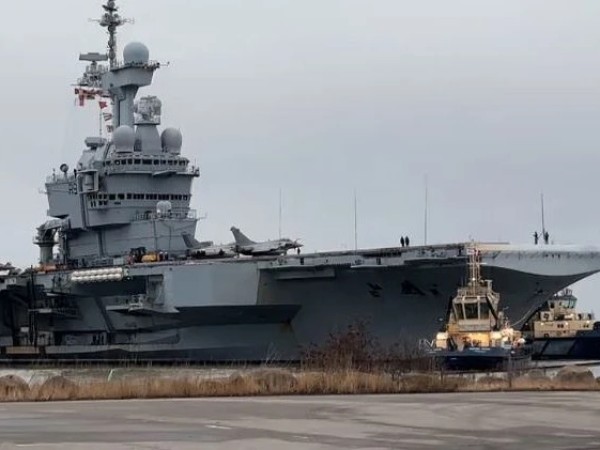 ატომური ავიამზიდი