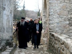 თინათინ რუხაძე