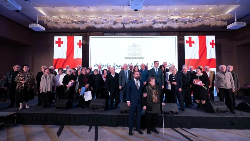 ღვაწლმოსილი თანამშრომლები