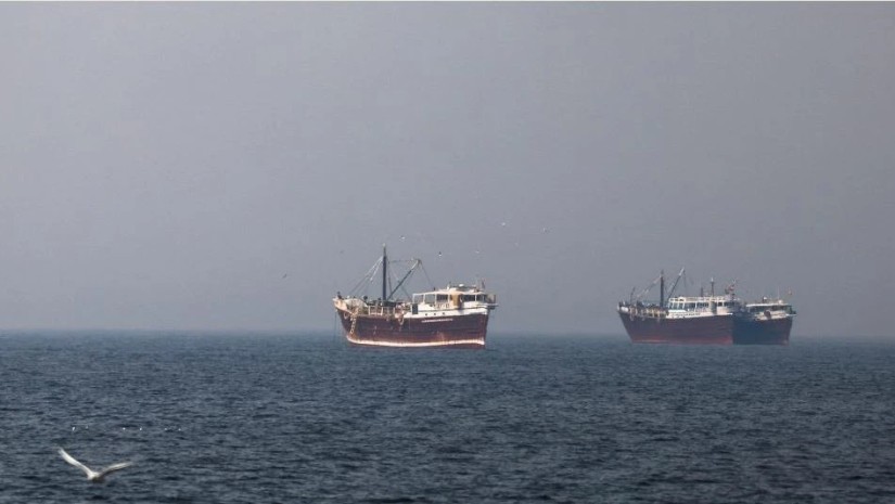 ირანმა ორმუზის სრუტე დახურა