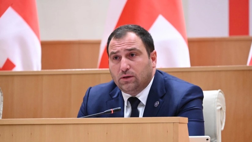 ირაკლი კირცხალია