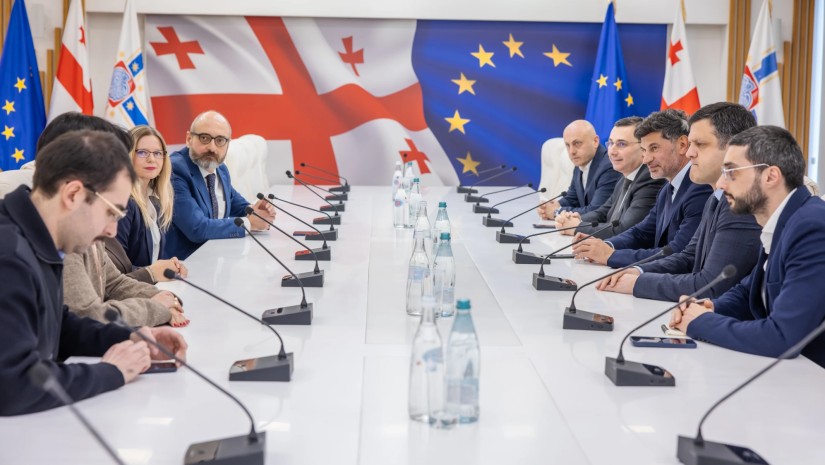 შეხვედრა მერიაში